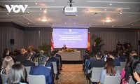Thủ tướng Chính phủ Phạm Minh Chính gặp mặt cộng đồng người Việt Nam tại Vương quốc Anh và Cộng hòa Ireland
