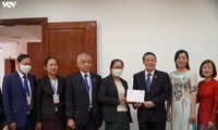 Phó Chủ tịch Quốc hội Nguyễn Đức Hải thăm lớp học tiếng Việt cho cán bộ, nhân viên Văn phòng Quốc hội Lào.