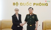 Việt Nam - Hoa Kỳ tăng cường hợp tác khắc phục hậu quả chiến tranh 