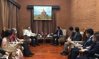 Bộ trưởng Ngoại giao Bùi Thanh Sơn gặp Phó Thủ tướng, Bộ trưởng Ngoại giao Thái Lan 
