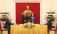 Việt Nam và Cuba tăng cường trao đổi, tiếp xúc cấp cao và các cấp