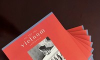 Sách ảnh Thủ Thỉ Vietnam – tự tình quê hương của tác giả Việt kiều Minh Phạm