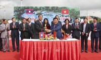 Khánh thành và bàn giao Công viên Hữu nghị Việt Nam-Lào