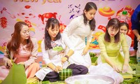 Trường song ngữ Lào - Việt Nam Nguyễn Du vui Xuân đón Tết gắn kết yêu thương