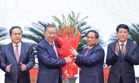 Chủ tịch Đảng Nhân dân Campuchia Hun Sen chúc mừng Tổng Bí thư, Chủ tịch nước Tô Lâm