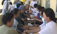 โครงการตรวจและรักษาโรคโดยไม่คิดค่าใช้จ่ายให้แก่ชาวเวียดนามที่มีฐานะยากจน
