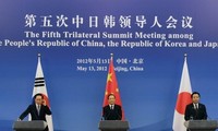 การประชุมสุดยอดระหว่างจีน ญี่ปุ่น สาธารณรัฐเกาหลีครั้งที่ 5 หารือเกี่ยวกับสถานการณ์บนคาบสมุทรเกาหลี 