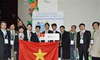 นักเรียนเวียดนามได้รับเหรียญทองในการแข่งขันคณิตศาสตร์โอลิมปิกครั้งที่ 53