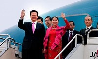 ท่าน Nguyễn Tấn Dũng นายกรัฐมนตรีเวียดนามเข้าร่วมการประชุมผู้นำอาเซียนครั้งที่ 22