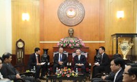 ประธานแนวร่วมปิตุภูมิเวียดนามให้การต้อนรับรองประธานแนวร่วมจีน