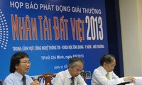เปิดการประกวดชิงรางวัล Nhân tài đất Việt ปี 2013 ณ นครโฮจิมินห์