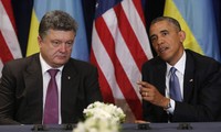 ประธานาธิบดีสหรัฐและประธานาธิบดียูเครนคนใหม่ทำการเจรจา ณ ประเทศโปแลนด์