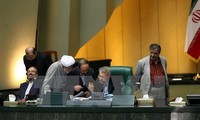 รัฐสภาอิหร่านอนุมัติร่างรัฐบัญญัติปกป้องสิทธิการพัฒนานิวเคลียร์