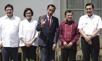 อินโดนีเซียปรับคณะรัฐมนตรีเพื่อกระตุ้นเศรษฐกิจ