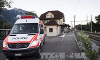 เกิดเหตุคนร้ายพกมีดแทงผู้โดยสารและจุดไฟเผาขบวนรถไฟในสวิตเซอร์แลนด์