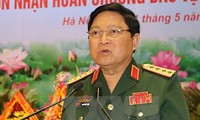 รัฐมนตรีว่าการกระทรวงกลาโหมเวียดนามให้การต้อนรับเอกอัครราชทูตไทยและสิงคโปร์ประจำเวียดนาม