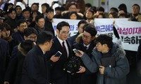 ผู้บริหารบริษัทซัมซุงถูกสอบปากคำเนื่องจากเหตุอื้อฉาวในประเทศสาธารณรัฐเกาหลี