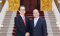 นายกรัฐมนตรีเหงวียนซวนฟุกให้การต้อนรับประธานองค์การส่งเสริมการค้าญี่ปุ่น