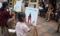 การประกวดวาดภาพสีอะคริลิก – กิจกรรมที่น่าสนใจในช่วงพักร้อนของเด็กนักเรียนในกรุงฮานอย