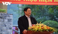 นายกรัฐมนตรีฝ่ามมิงชิ้งเข้าร่วมวันงานมหาสามัคคีชนในชาติ ที่ จังหวัดกาวบั่ง