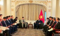 ประธานประเทศเหงวียนซวนฟุกให้การต้อนรับผู้บริหารเครือบริษัทชั้นนำของสาธารณรัฐเกาหลี