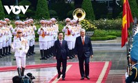 ประธานาธิบดีคาซัคสถานเสร็จสิ้นการเยือนเวียดนามด้วยผลสำเร็จอย่างงดงาม