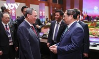 นายกรัฐมนตรีฝ่ามมิงชิ้งพบปะกับนายกรัฐมนตรีจีนและเข้าเฝ้ากษัตริย์แห่งบรูไน