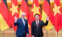 ประธานสภาแห่งชาติเวียดนามต้อนรับประธานาธิบดีเยอรมนี