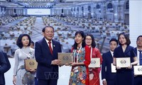 เวียดนามได้รับรางวัลต่าง ๆ ในพิธีมอบรางวัลการท่องเที่ยวอาเซียนปี 2024