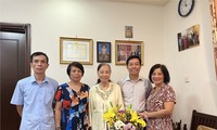 ครอบครัวชาวเวียดกับความรักประเทศลาวอันเหลือล้น