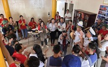 Delegación visita plataforma de vigilancia y distrito insular de Truong Sa