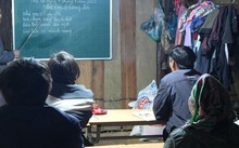 カオバン省ルンサップ集落、非識字者を解消する教室