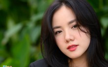 越南美丽的年轻女歌手芳璃