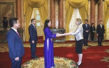Quyền Chủ tịch nước Võ Thị Ánh Xuân  tiếp các Đại sứ trình quốc thư