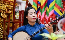 Dedicated artist empowers the visually impaired through Chau Van classes