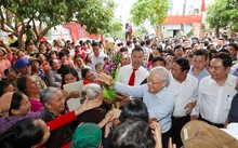 Vietnamese people, international friends share sentiments towards Party leader Nguyen Phu Trong