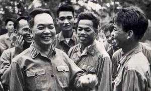 Triển lãm ảnh “Đại tướng Võ Nguyên Giáp – Người Anh Cả của quân đội nhân dân Việt Nam”