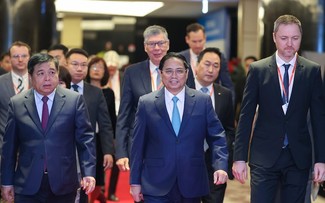 PM Pham Minh Chinh: Ciptakan Semua Syarat yang Kondusif bagi Badan-Badan Usaha untuk Berkembang