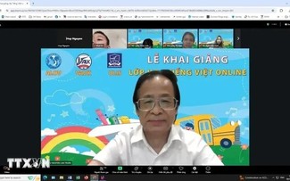 Comienzan clases de enseñanza de la lengua materna para vietnamitas en el Reino Unido