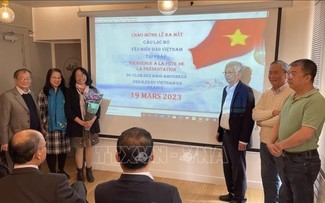 Presentan el Club de Amantes de Mares e Islas de Vietnam en Francia