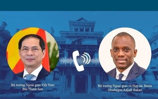 Vietnam valora la tradicional amistad y cooperación con Benín