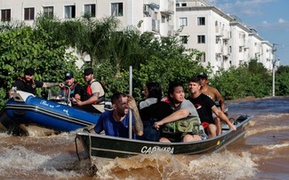 Presidente de Brasil pospone su viaje a Chile por graves inundaciones en su país