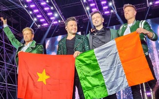 Westlife y grupos musicales internacionales famosos que realizaron giras por Vietnam