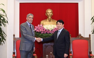 Dirigente partidista de Vietnam recibe a delegación del Movimiento Izquierda Unida de Dominicana