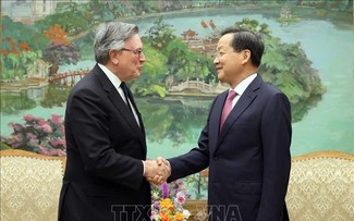 Presidente de Standard Chartered reitera voluntad de trabajar con Vietnam