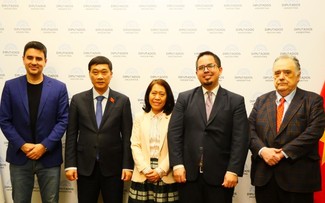 Vietnam fortalece cooperación legislativa con Argentina y Chile