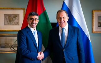 Abdallah ben Zayed des EAU rencontre le ministre russe des Affaires étrangères