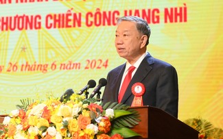 Tô Lâm assiste à la célébration des 70 ans du Corps technique professionnel de la Sécurité Publique