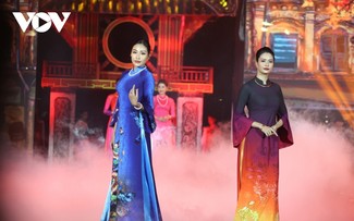 Hanoi spreads love for traditional Ao Dai 