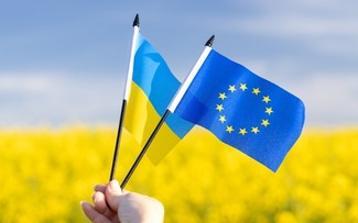 Ukraine, Moldova begin EU accession talks in Luxembourg